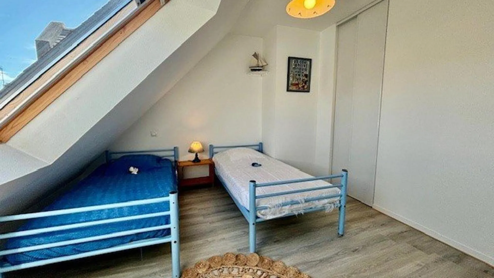 Villa Maison 3 Pieces Avec Jardinet, Garage Et Parkings, Quartier Calme A Quiberon. - Fr-1-478-61
